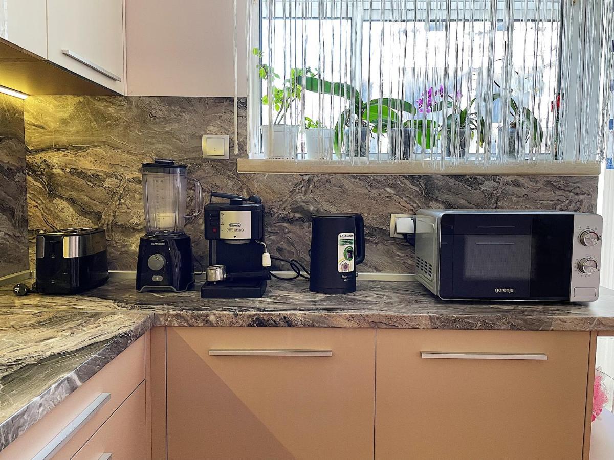 Spacious And Bright Maisonette Varna Center Buitenkant foto