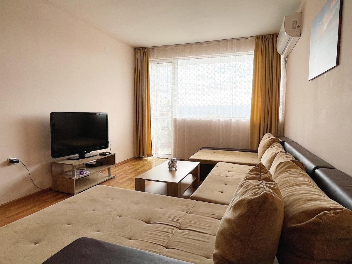 Spacious And Bright Maisonette Varna Center Buitenkant foto
