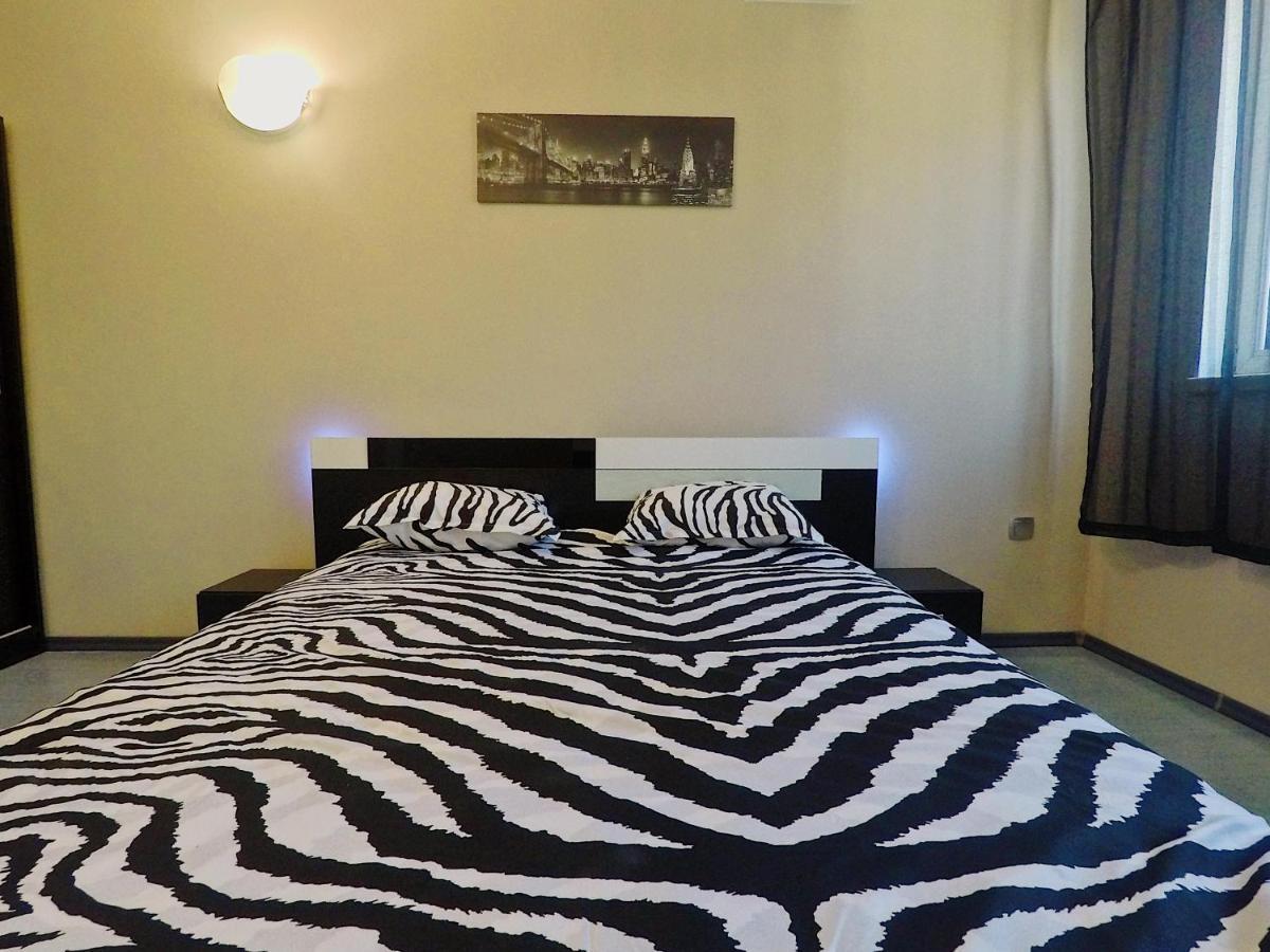Spacious And Bright Maisonette Varna Center Buitenkant foto
