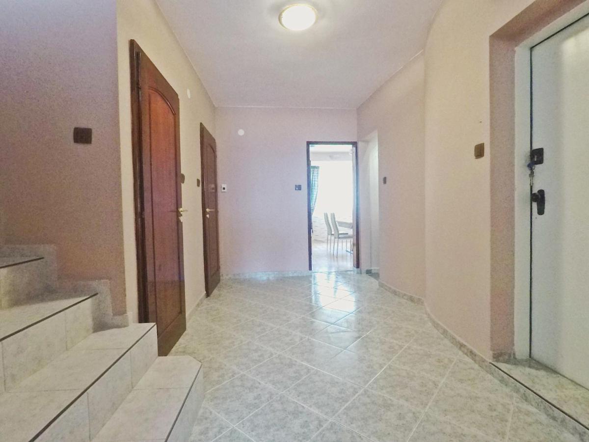 Spacious And Bright Maisonette Varna Center Buitenkant foto