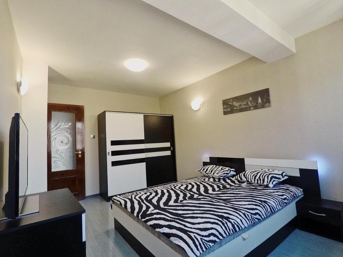 Spacious And Bright Maisonette Varna Center Buitenkant foto