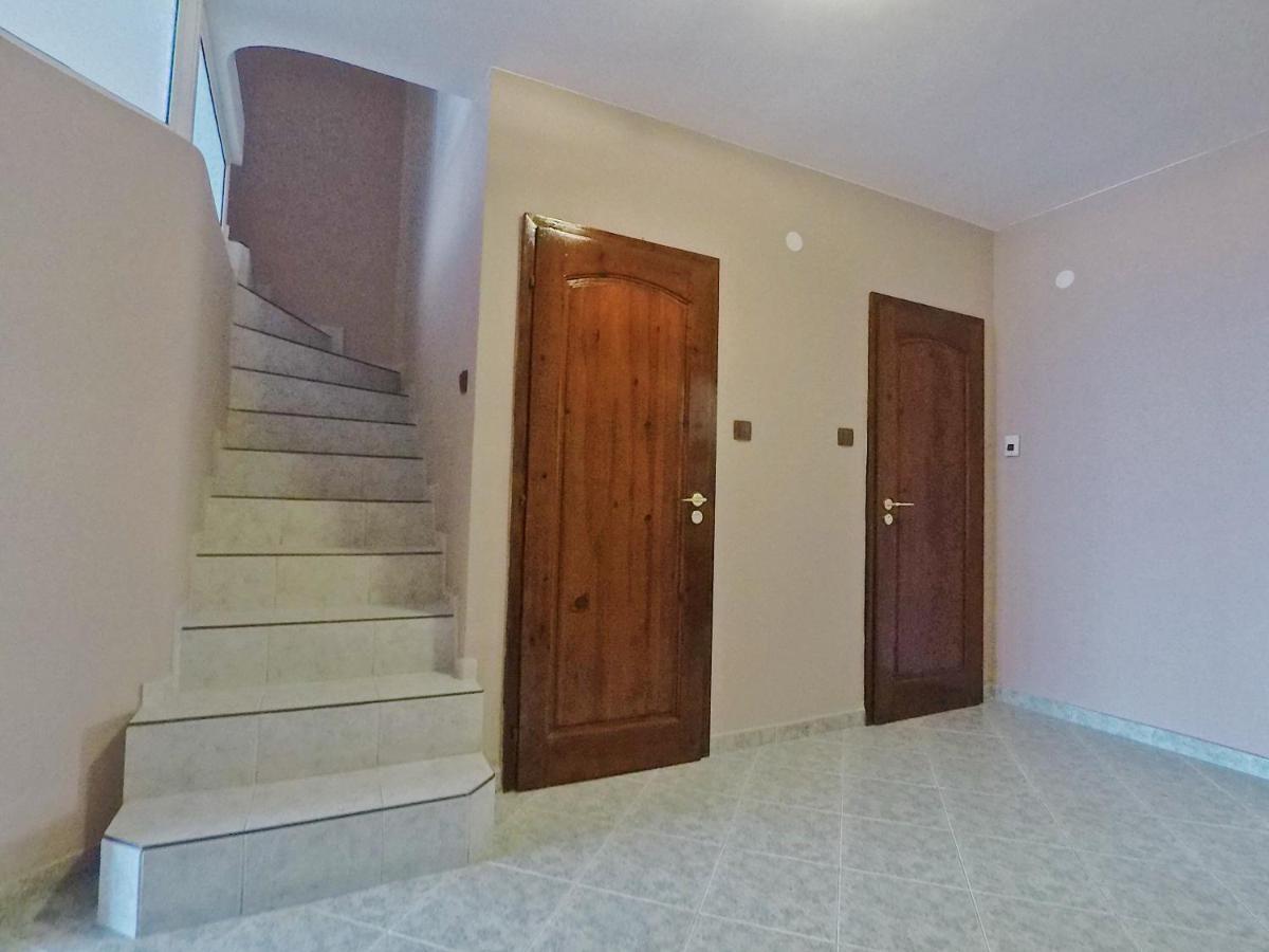 Spacious And Bright Maisonette Varna Center Buitenkant foto