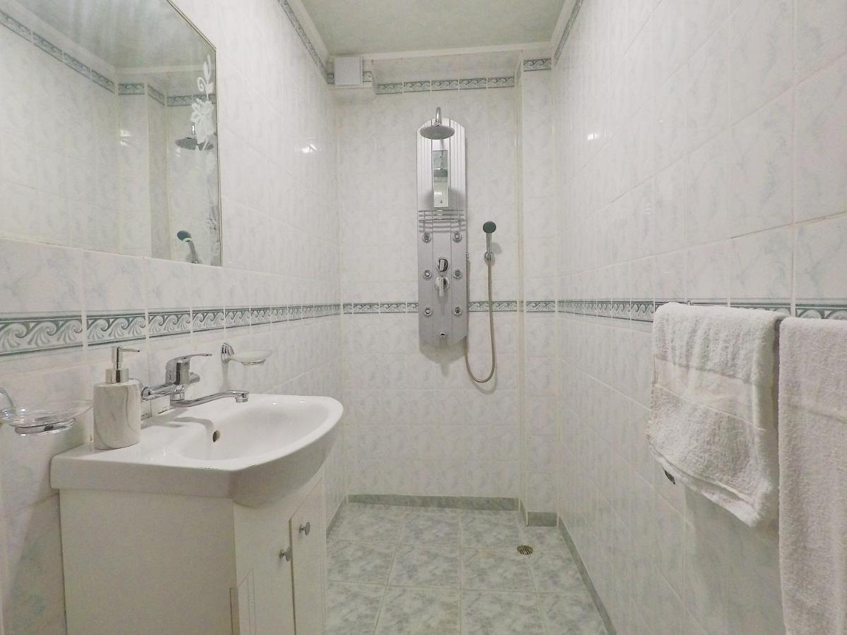 Spacious And Bright Maisonette Varna Center Buitenkant foto