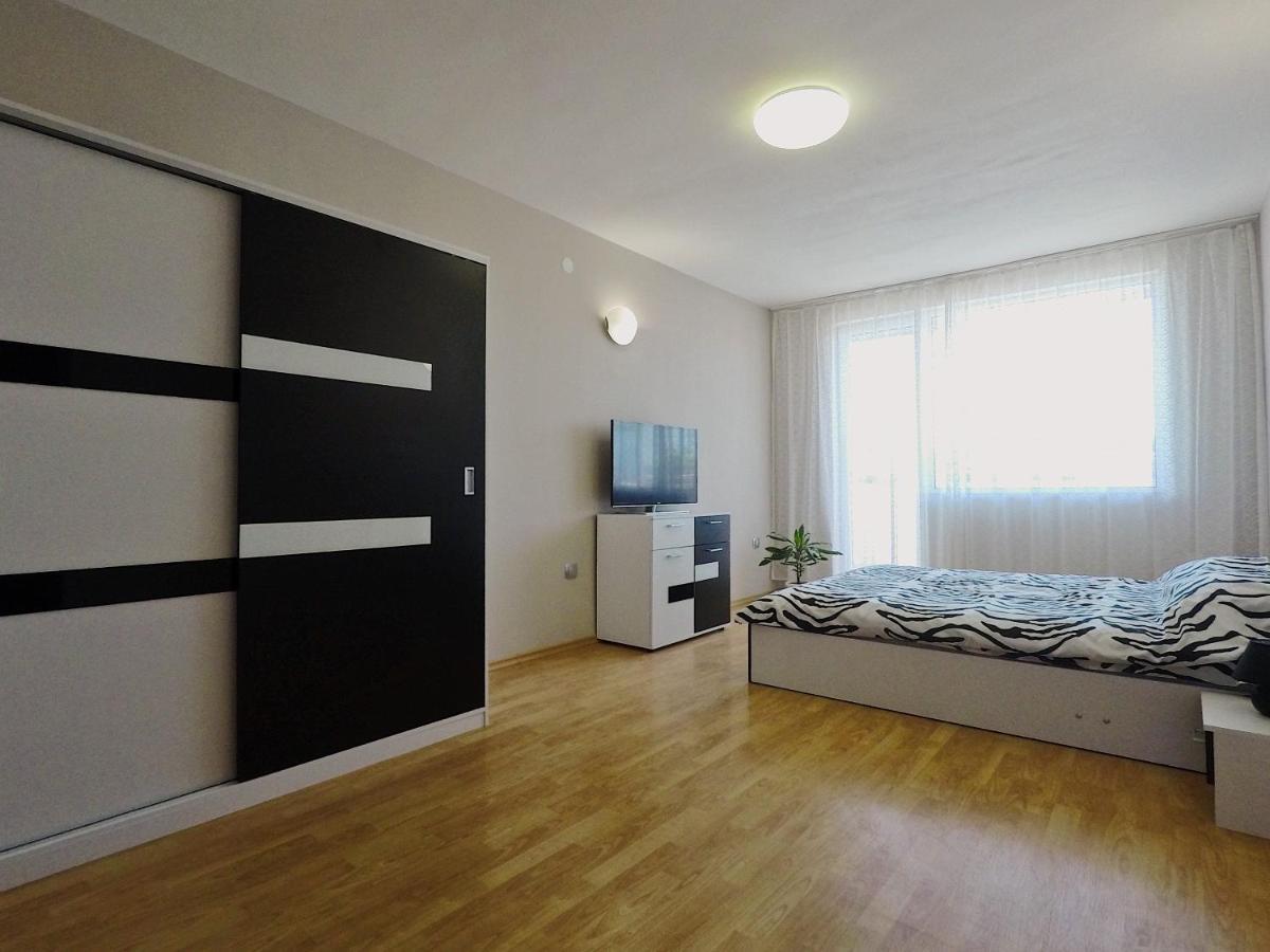 Spacious And Bright Maisonette Varna Center Buitenkant foto